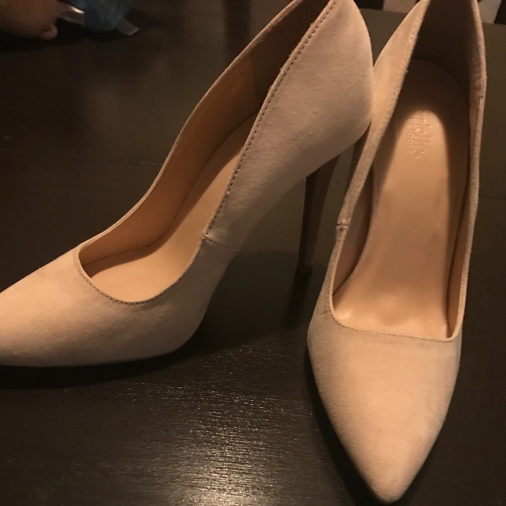 Nude suede pumps size 9
